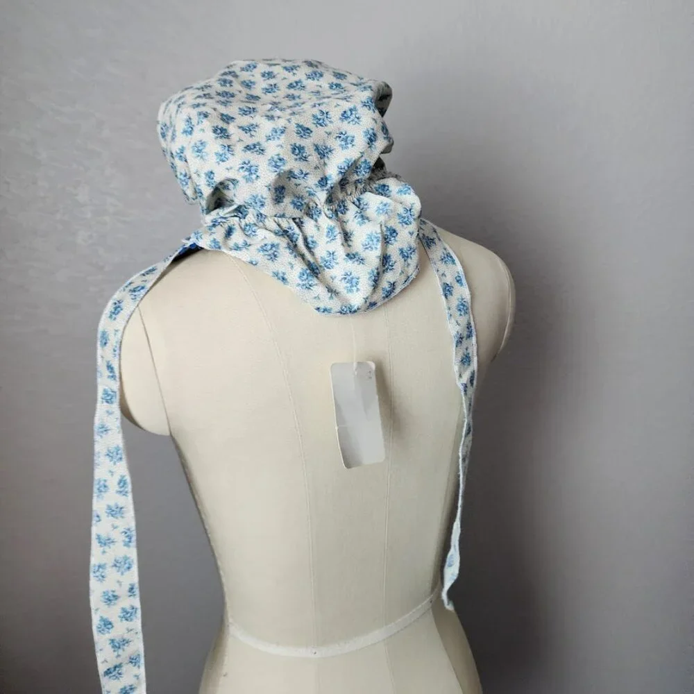 VINTAGE Prairie Cottagecore Blue‎ Floral Sun Bonnet Hat with Ruffle Ties NEW